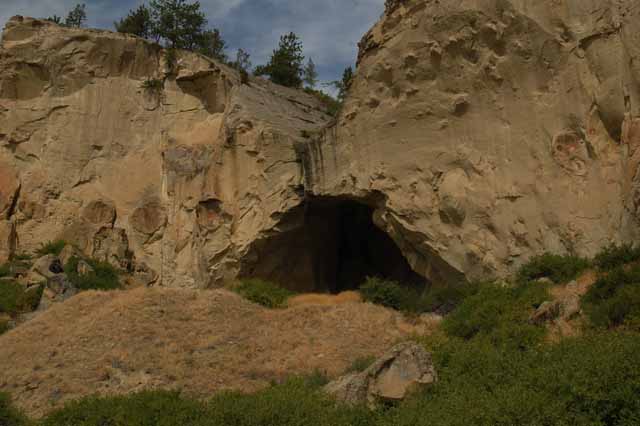 Pictograph Cave State Park